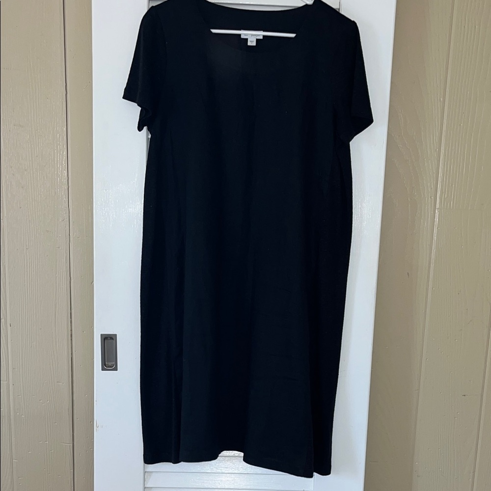 J.Jill Linen Classic Black Short-Sleeve Shift Dress